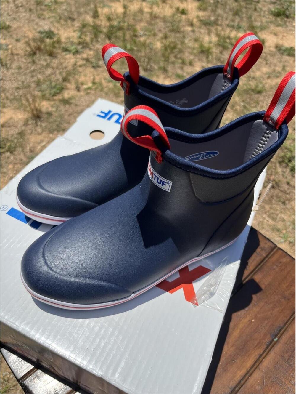 NEW! Xtratuf Men's Ankle Deck Sport Size 7 - Navy $115 MSRP